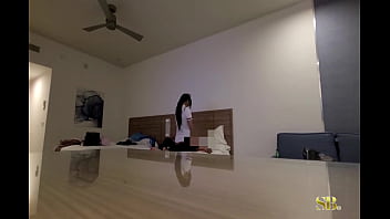 Me visto de enfermera para cumplir la fantas&iacute_a de un fan