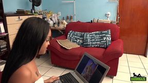 a novinha carol souza encara o pau gigante de ed junior e faz ate anal com o dotado