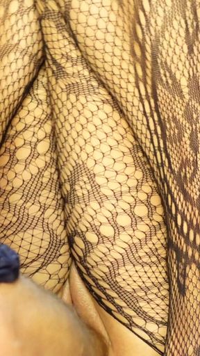 Fisting to Squirt in Five Vibrating Rings Amateur MILF Bizarre Bodystocking
