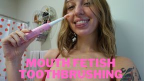 773 Mouth Fetish Toothbrushing