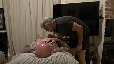 Update #291 (January 18, 2019) Erotic massage with a happy ending with Jim Love!