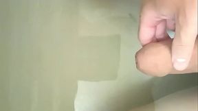 精子が泳ぎます、お風呂でオナニー