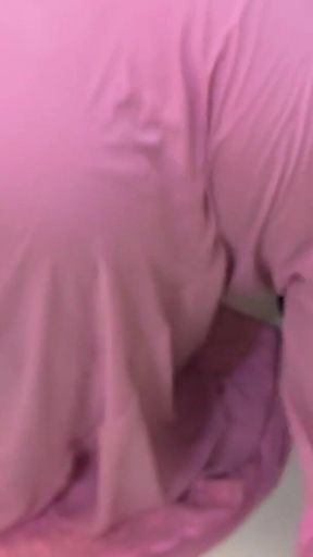 Arab Big Ass Hot Stepmom Stuck Under Bed Now She Want Anal Fuck From Stepson - Muslim Sex Video