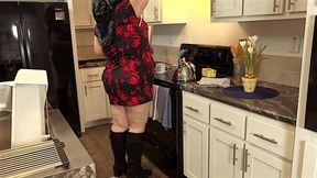 Big ass&#x1F351; real estate agent in a tight minidress inspects homes with legs spread - hot bbw
