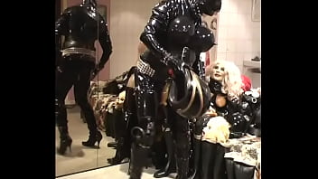 Roxina2007EncasedDollPervy080307.WMV