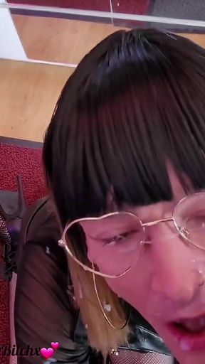 Vanessabitchx La Vidangeuse De Bites.. Superbe Salope a Sperme(cumslut) Bonne Ejaculation Faciale. Parischiennetrv.prod91
