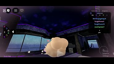 Esta futa Gorda sabe coger Mi culo en (Roblox)