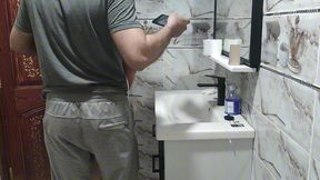 سكس سعودي جديد في حمام 😱 خادمة عراقية جميلة خيانة زوجية 😱 كلام بيهيج جسم ملبن صوت واضح طيز تخبل