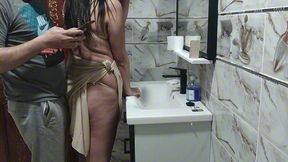 سكس سعودي جديد في حمام 😱 خادمة عراقية جميلة خيانة زوجية 😱 كلام بيهيج جسم ملبن صوت واضح طيز تخبل