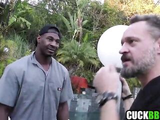 Cuckold Hubby Asks Ebony Worker To Screw Wife