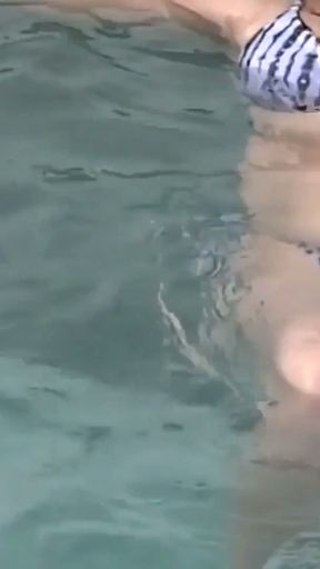 Complete video of my first experience on the beach with another man, at 58 years old I cheated on my husband   Clip 1