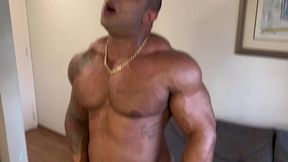 sendo fodido pelo garanhao musculosas taua alves , ele fez eu suar a camisa, vejam como aconteceu essa cena maravilhosa e gos...