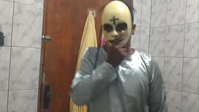 Fez carnaval no banheiro