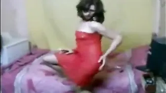 Egyptian Crossdresser Ingy Shows Off Sexy Dance Moves