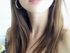 Big boob brunette masturbates on webcam