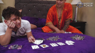 Rapazes espanhóis jovens e amadores fodidos no cu