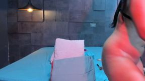 Caroline Joness Private Show