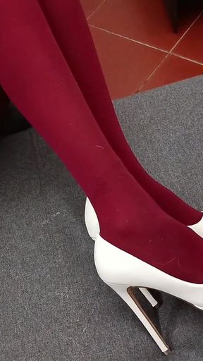 MILF with a Beautiful Body and Sexy Clothes