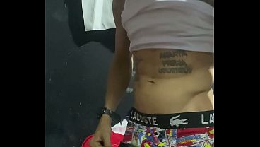 &ldquo_cuando la vibra sube... pasan cosas &rdquo_ &ldquo_no deber&iacute_as ver esto... pero ya empezaste &rdquo_ &ldquo_todo empez&oacute_ tranquilo... mira c&oacute_mo termina &rdquo_