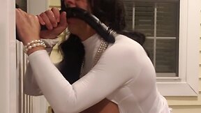 Deedeeslut69 confronts horse cock