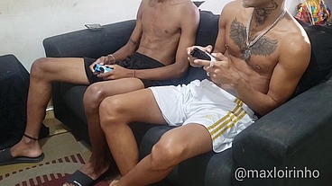 veio jogar vídeo game mas queria rola
