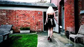 Stunning European MILF gives amazing blowjob and gets pounded in the countryside