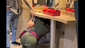 Plomero trabajando, elige la herramienta mas grande| Monstruo de verga para el &uacute_nico culo que puede con todas las enormidades.