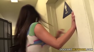 Candi Coxx Fucks A Black Stranger At A Glory Hole