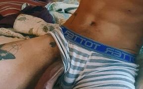 Jerking off in the Bath