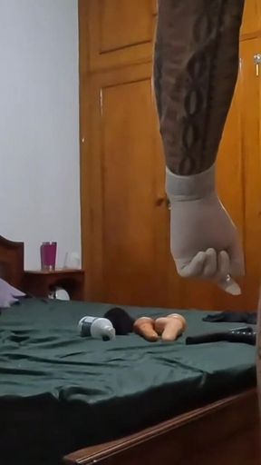 Putting Her Ass to Scream