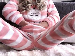 LARGE SQUIRT! tiny sweetheart tiny boobs in pajama fingering curly creamy moist snatch closeup