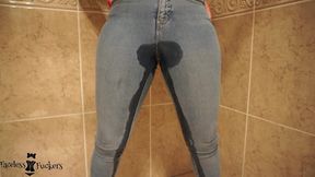 Desperate Housewife wets pants while peeing