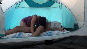 comendo na barraca namorada gostosa- sentando e gemendo na pica - parte 2