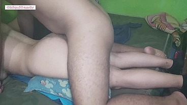 mi amiga se pasa de tragos y me follo a su esposo en sus narices mientras ella esta acostada, PARTE 2 / Chiquicandy / LeandroZimmer / AbneyZimmer