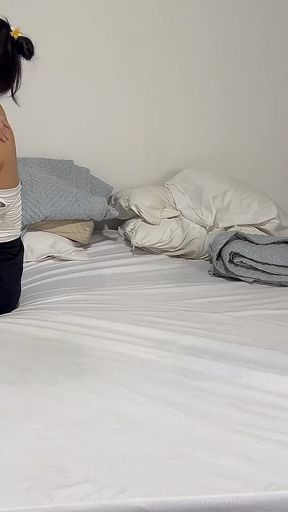 La Mucama Latina Me Lustra La Verga Y Me La Follo