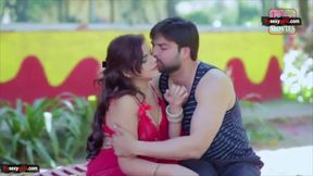 Indian curvy mom aphrodisiac sex clip