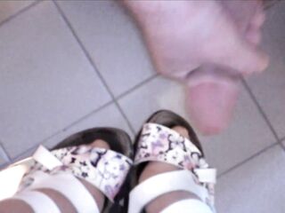 Nylonfüße in Latschen (Besamung)