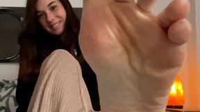 Lilith's Good Boy Foot Slaps – POV Bare Soles Smacking Your Face