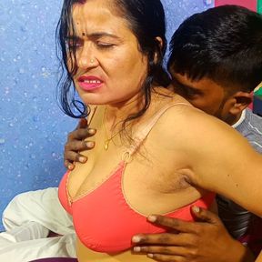 Indian woman Dirty Mona Bhabhi (tight pussy) Fuck by Huge Cock a desi Devour ji with her big penis..