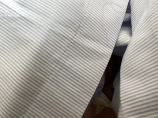 How to hide cheating!? Ideal solution: stranger in bus!