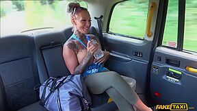 Anal Squirting Gym Bunny With Big Tits Gets Ass Fucked In A Taxi