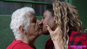 JUDITE and RAFAELA - Kiss me, sexy granny!
