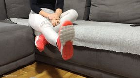 WORSHIP HER SMELLY FEET - MOV Mobile Version