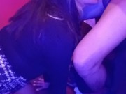 Primera vez en el motel y me pide que se la chupe, le doy unas lamidas bien ricas.