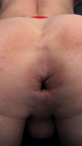 Powerful moment from "Round ass spreads her anal"