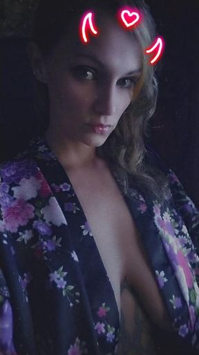 Night time tease in silk robe! 👘🤤🔥🥵😻🫦