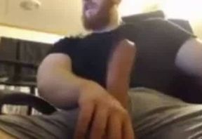 Big Cock Bear's Loud Orgasm