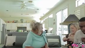 Kayla Kleevage Catches Bunny De La Cruz Sucking Rome Major&rsquo_s BBC!