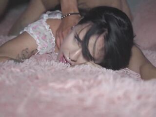 tiny prepaid gal shows me what this babe can do in an hour