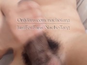 Pijón argento haciéndose la paja